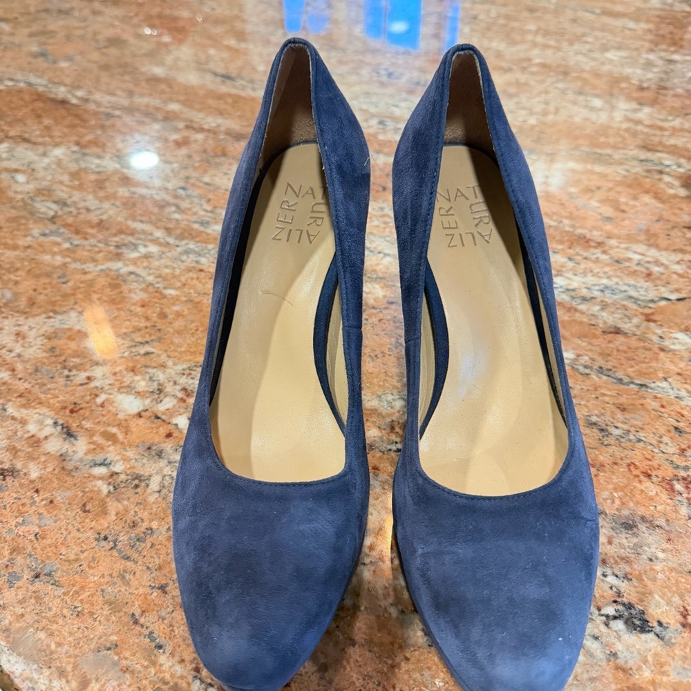 Naturalizer Dark Blue Suede Heels